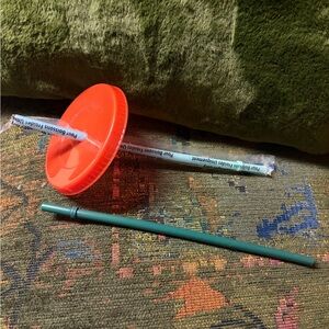 Starbucks lid and straws new
